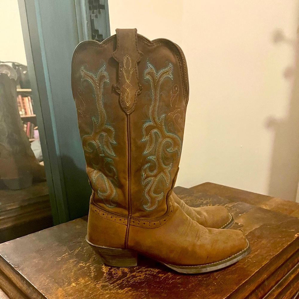 8.5 Justin Cowboy Boots